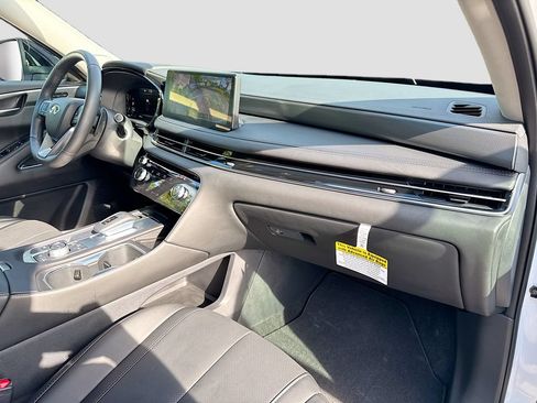 Certified 2026 INFINITI QX60 Luxe w/ Cargo Package FWD image 33