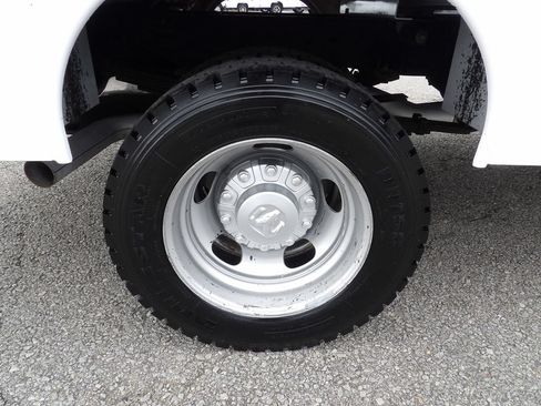 Used 2021 RAM 5500 Tradesman w/ Chrome Appearance Group AWD/4WD image 65