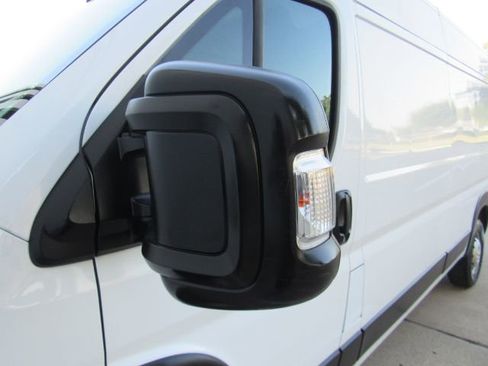 Used 2023 RAM ProMaster 2500 image 14