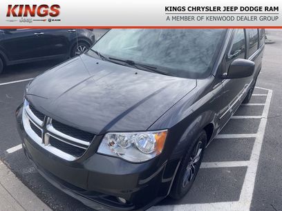 Used 2017 Dodge Grand Caravan SXT w/ Driver Convenience Group