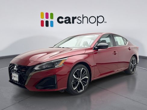 Used 2023 Nissan Altima 2.5 SR FWD image 1