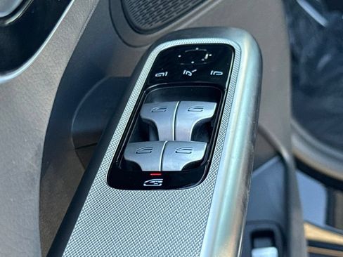 Certified 2025 Mercedes-Benz GLC 350e 4MATIC image 22