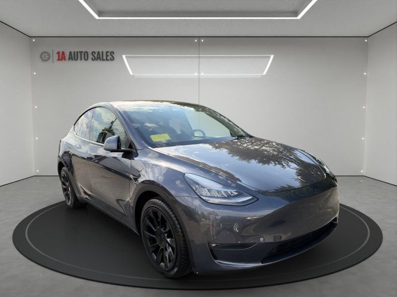 Used 2021 Tesla Model Y Long Range AWD/4WD image 7