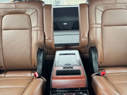 Used 2023 Lincoln Aviator Reserve w/ Equipment Group 201A RWD image 13