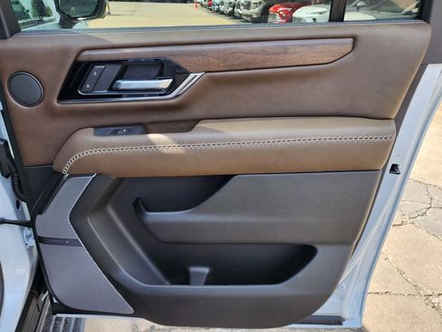 New 2026 GMC Yukon XL Denali Ultimate AWD/4WD image 51