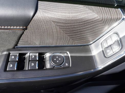 Certified 2022 Ford F150 Platinum w/ Equipment Group 701A High image 9