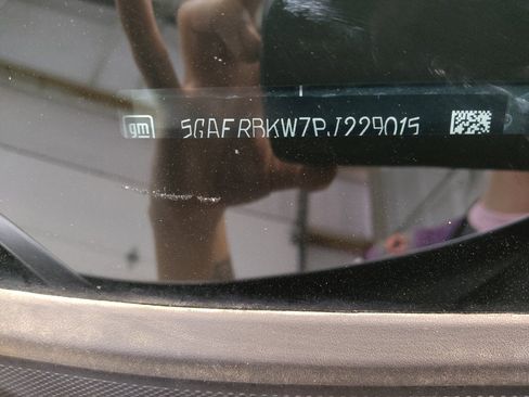 Used 2023 Buick Enclave Essence FWD image 33