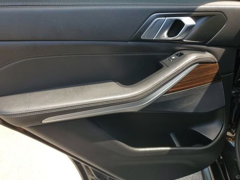 Used 2020 BMW X5 sDrive40i w/ M Sport Package RWD image 17