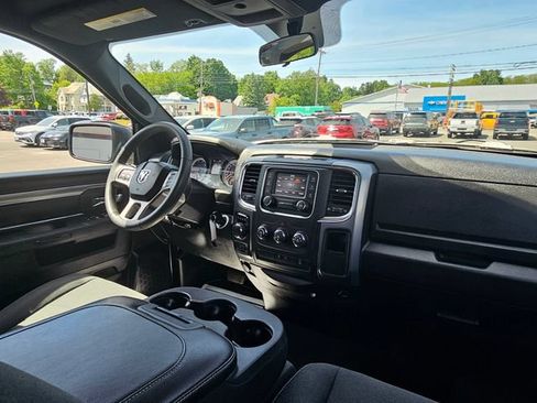 Used 2022 RAM 1500 Warlock AWD/4WD image 18
