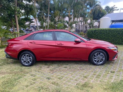 Certified 2024 Hyundai Elantra SEL FWD image 8