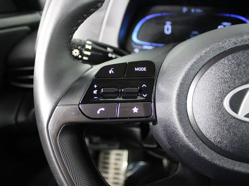 Certified 2025 Hyundai Elantra Sport FWD image 24