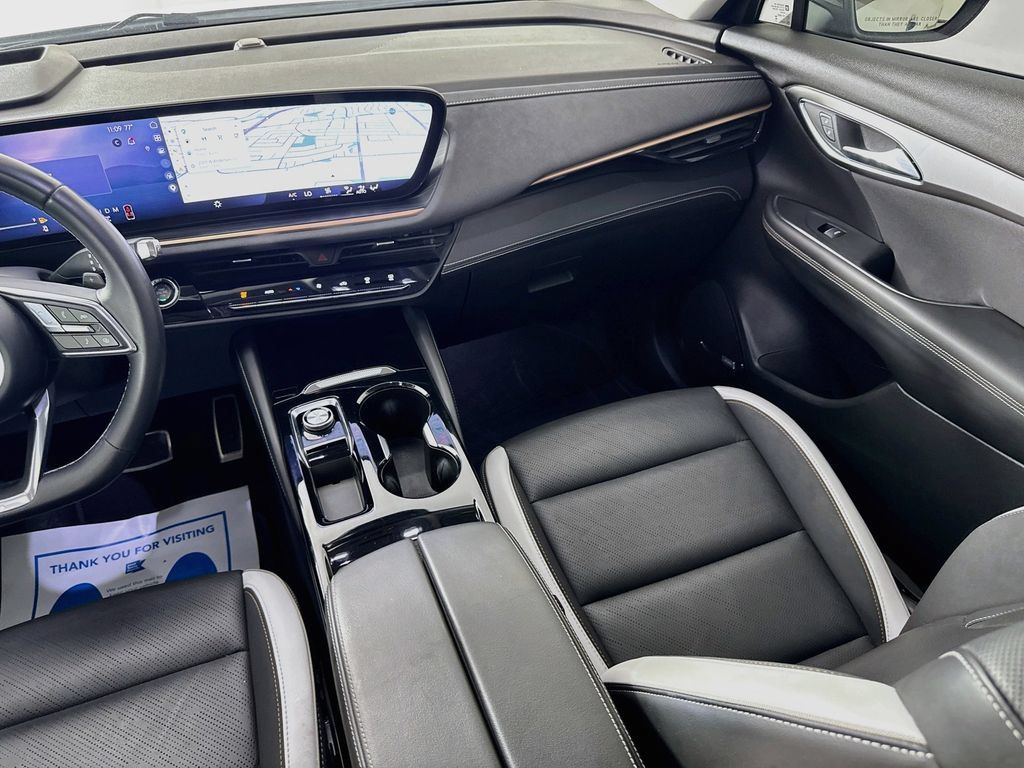 Used 2025 Buick Envision Sport Touring AWD/4WD image 28