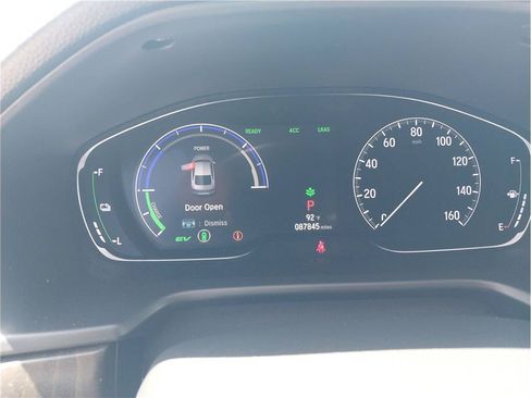 Used 2018 Honda Accord Touring image 17