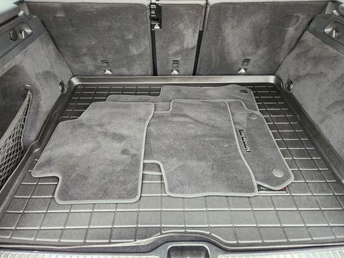 Used 2020 Mercedes-Benz GLC 300 4MATIC image 30