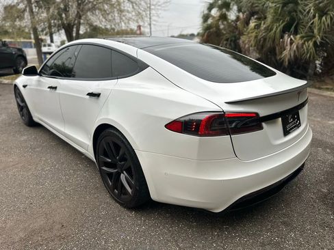 Used 2021 Tesla Model S Plaid image 9