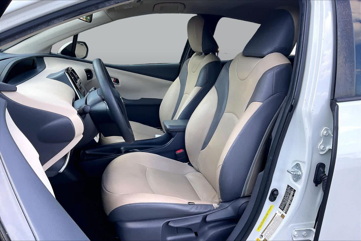 Used 2016 Toyota Prius Two FWD image 8