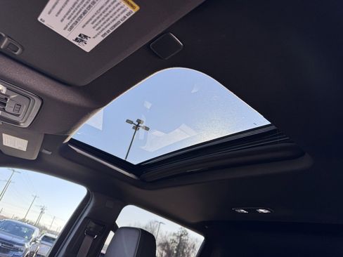 Used 2024 GMC Sierra 2500 Denali w/ Denali Reserve Package image 12