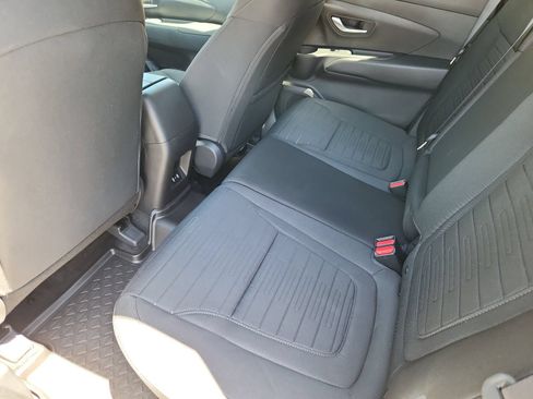 Certified 2025 Hyundai Santa Cruz SE AWD/4WD image 11