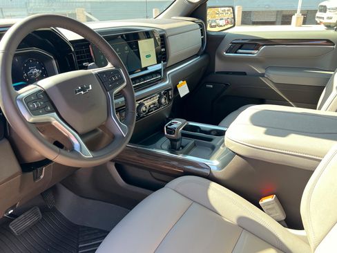 New 2026 Chevrolet Silverado 1500 LT Trail Boss w/ Convenience Package II AWD/4WD image 16