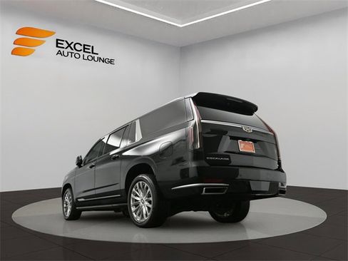 Used 2021 Cadillac Escalade ESV Premium Luxury image 45