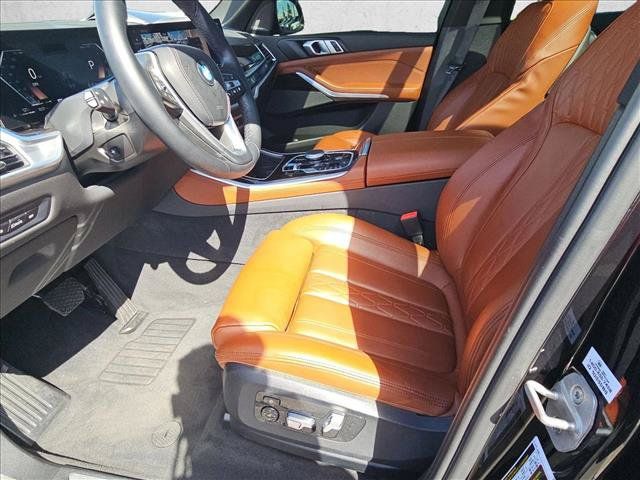 Certified 2024 BMW X5 xDrive40i w/ Premium Package AWD/4WD image 17