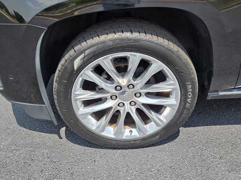 Used 2020 Cadillac Escalade Premium Luxury RWD image 15