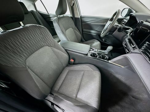 Used 2025 Toyota Camry LE image 31