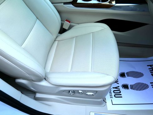 Used 2025 Cadillac Escalade Sport Platinum w/ LPO, Floor Liner Package image 37