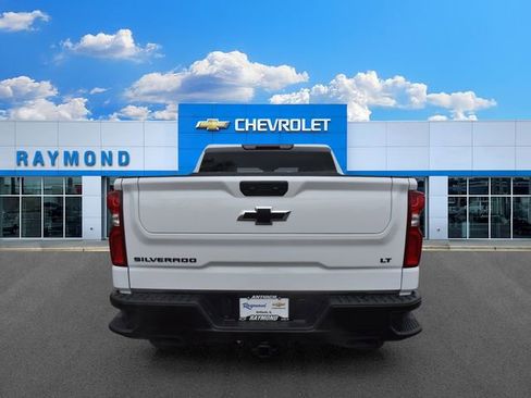 New 2026 Chevrolet Silverado 1500 LT Trail Boss w/ Dark Appearance Package AWD/4WD image 5