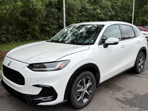 Used 2023 Honda HR-V EX-L image 3