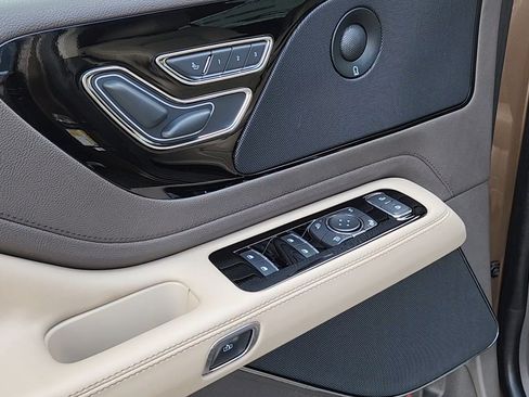 Used 2022 Lincoln Aviator Reserve w/ Equipment Group 201A RWD image 7