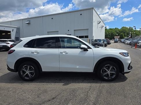 Used 2024 Honda HR-V EX-L image 9
