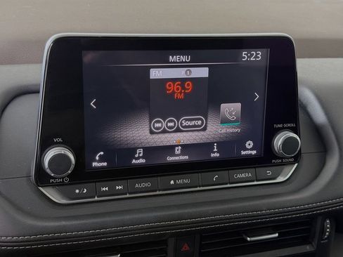 Used 2021 Nissan Rogue S FWD image 33
