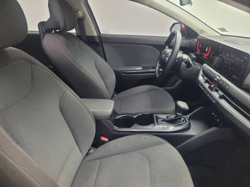 Used 2025 Kia K4 FWD image 21