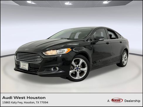Used 2014 Ford Fusion SE image 1