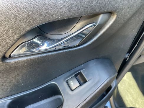 Used 2023 Chevrolet Traverse LT image 51