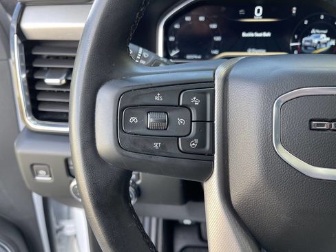 Used 2024 GMC Sierra 3500 Denali w/ Technology Package image 11