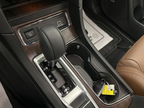 Used 2025 Subaru Ascent Touring image 19