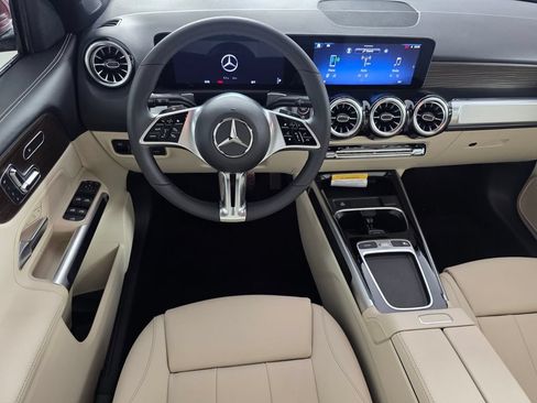 New 2026 Mercedes-Benz GLB 250 image 10