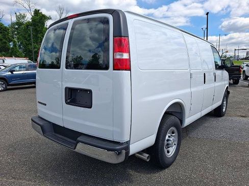 New 2026 Chevrolet Express 2500 w/ Driver Convenience Package RWD image 4
