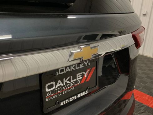 Used 2019 Chevrolet Traverse LT image 16