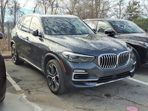 Used 2020 BMW X5 xDrive40i w/ Premium Package image 1