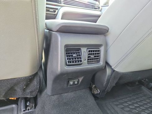 Used 2025 Toyota Camry SE w/ Convenience Package AWD/4WD image 30