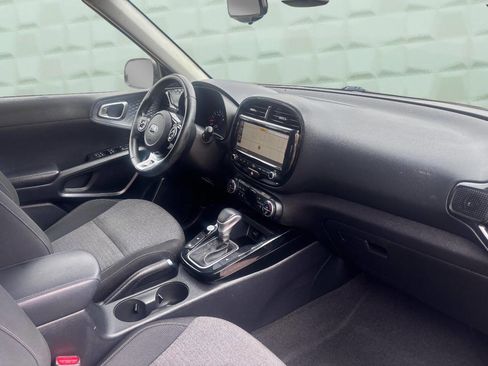 Used 2020 Kia Soul EX FWD image 14
