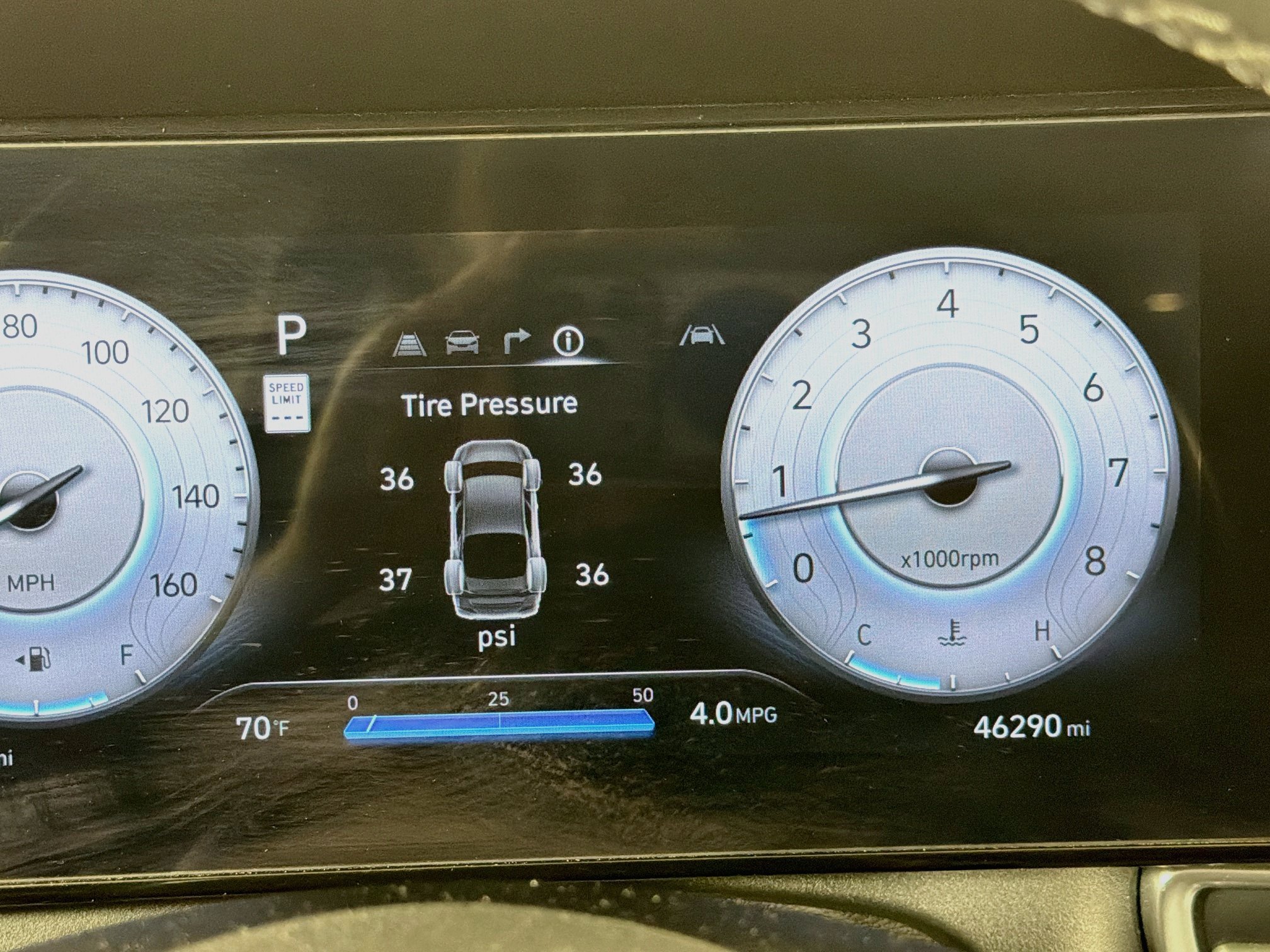 Used 2025 Hyundai Elantra Limited FWD image 19