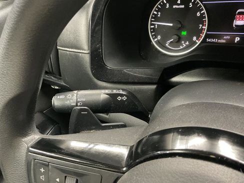 Used 2022 Nissan Pathfinder S AWD/4WD image 19