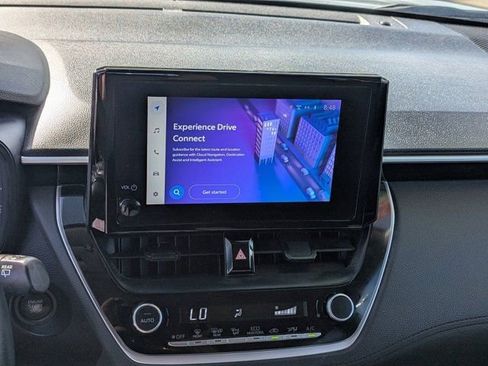 Used 2025 Toyota Corolla Cross LE FWD image 21