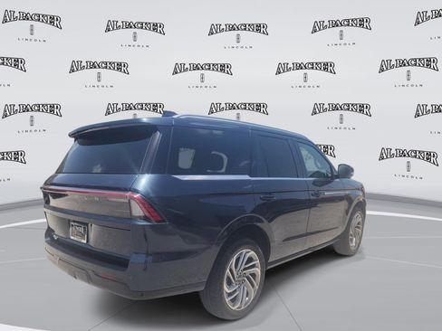 New 2026 Lincoln Navigator Reserve AWD/4WD image 5