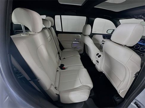 Certified 2025 Mercedes-Benz GLB 250 image 27