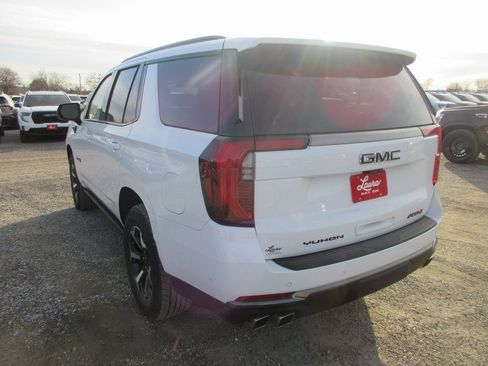 New 2026 GMC Yukon AT4 w/ AT4 Premium Plus Package image 7